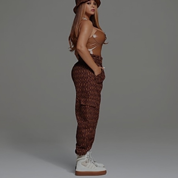 Adidas x IVY PARK Monogram Zipper Pant - Picture 10 of 11